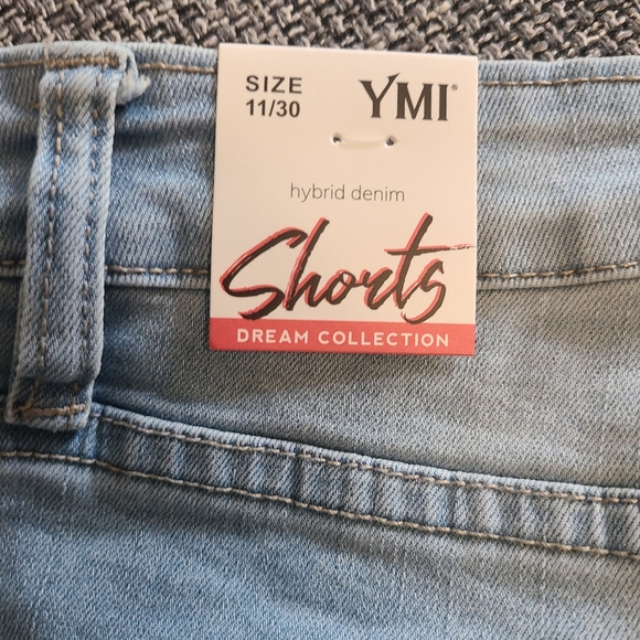 Fashion Nova shorts - Picture 3 of 3